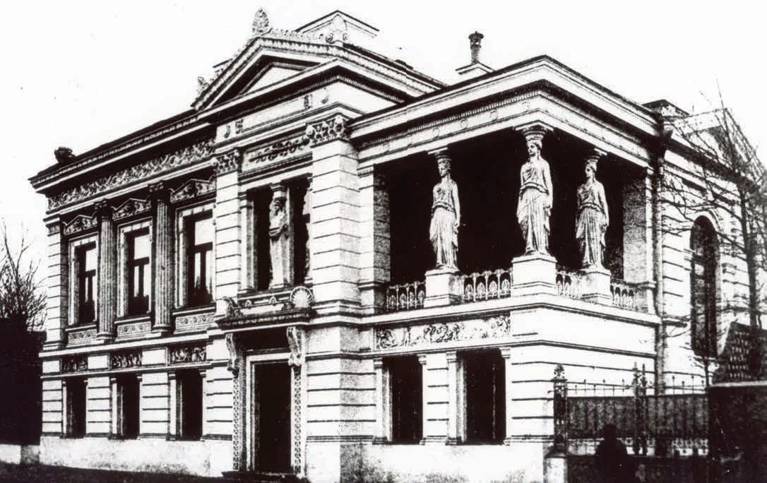 Особняк із каріатидами, листівка 1900–1910-х